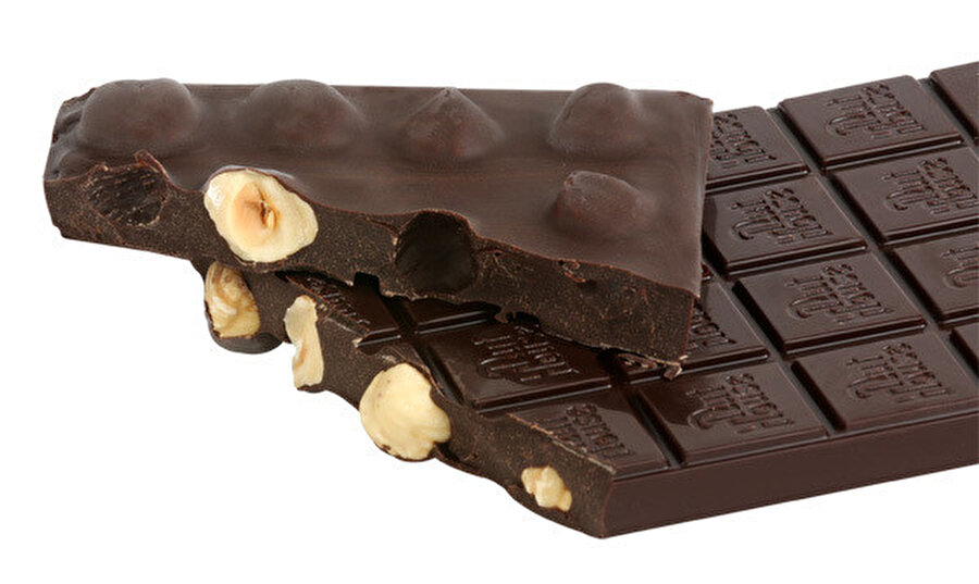 Sağlıklı kilo almayı sağlayan en faydalı besinler: Bitter çikolata.