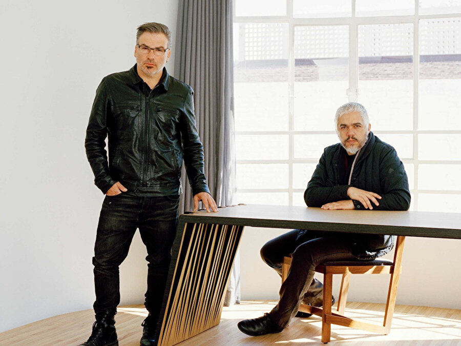 Mi Casa, Your Casa tasarımcıları Ignacio Cadena ve Héctor Esrawe.