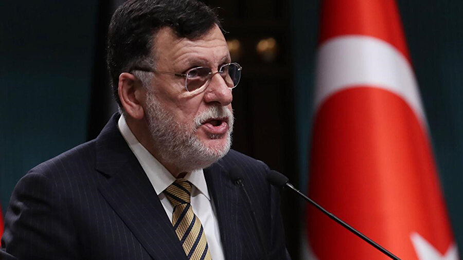 Serrac, Libya devlet televizyonundan canlı yayında halka seslendi.
