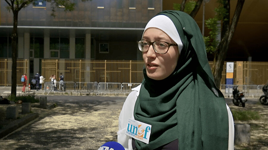 Öğrenci birliği UNEF, 2018’de Maryam Pougetoux’yu sözcü olarak atadığında çok sayıda siyasi figürün eleştirisine maruz kalmıştı.