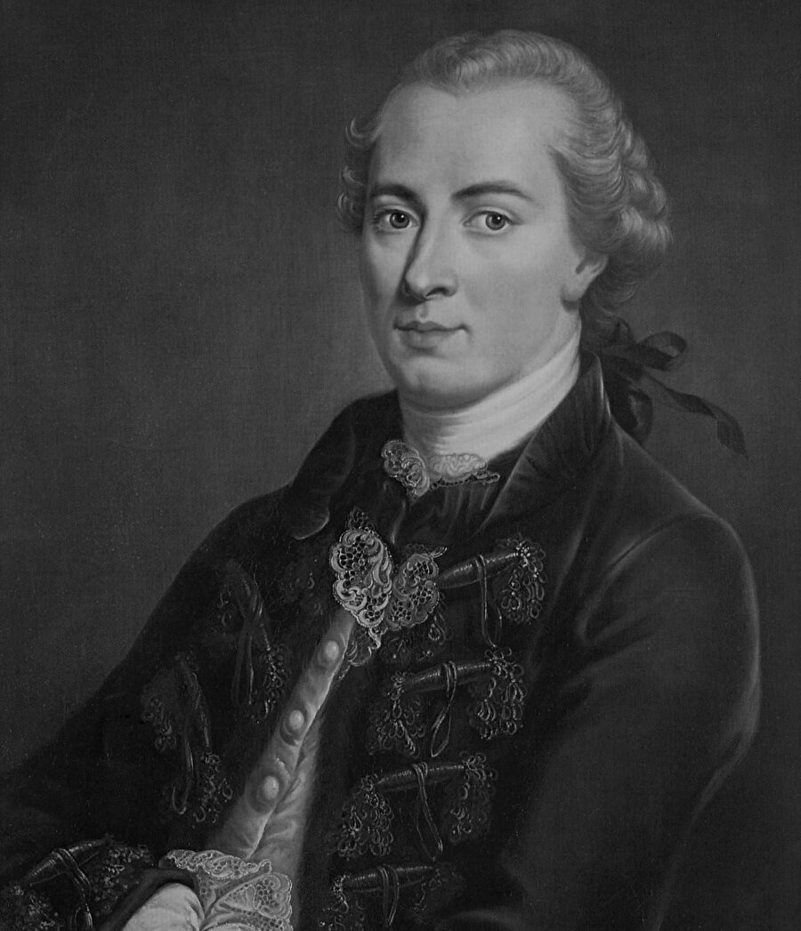 Immanuel Kant, Alman felsefesinin kurucu isimlerinden biri olmuş ve felsefe tarihinin kendisinden sonraki dönemini belirleyici olarak etkilemiştir.