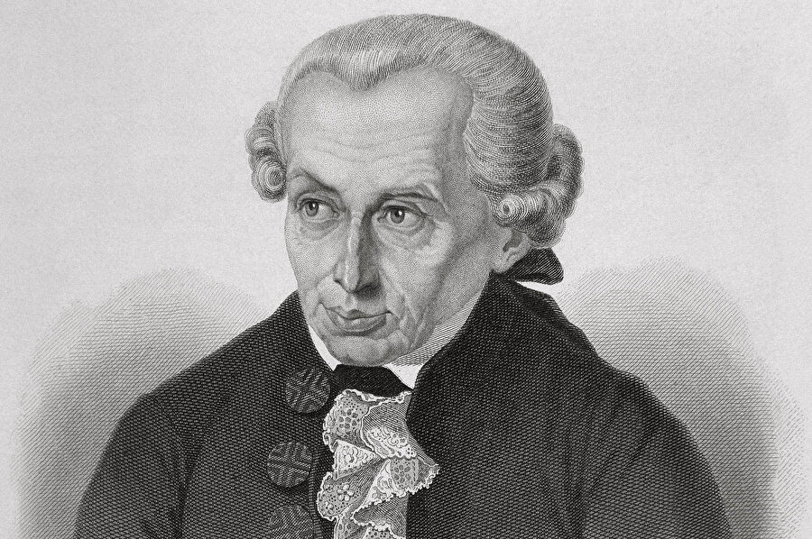 Kant, eleştirel felsefenin babası olarak kabul edilir.