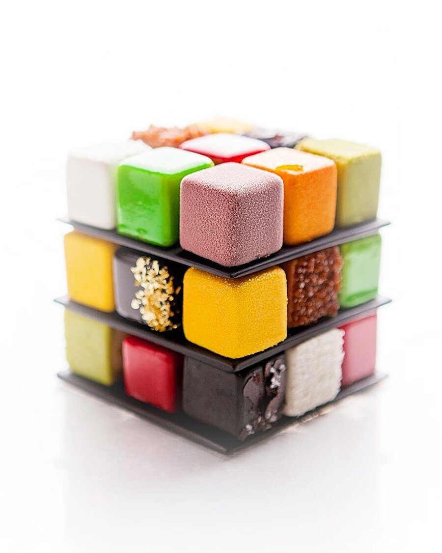 Görseliyle büyüleyen rubik kek sanatı 🍰