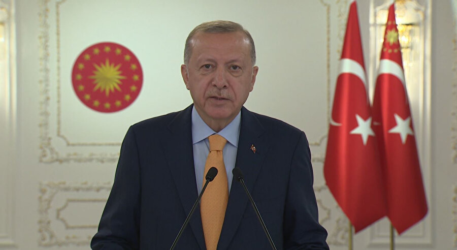  Cumhurbaşkanı Erdoğan: “İsim olarak anmak istemiyorum ama mecburum anmaya, çünkü o şahsımla çok uğraşıyor.