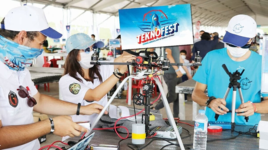 TEKNOFEST 2020'de yarışan insansız su araçları geleceğe ışık tutacak