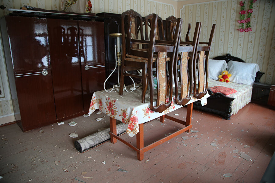Köylerdeki evlerde çok sayıda hasar meydana geldi.