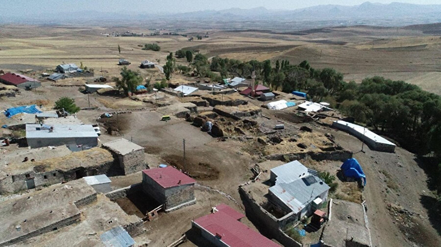 Koronavirüs bu mahalleye giremedi: 'Bu sene gelmeyin'