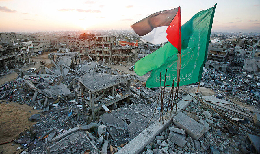 2020 yılına girildiğinde, tüm silah gücüne rağmen İsrail Hamas’ı silahsızlaştırmayı başaramadı, bu konudaki acziyetini ispatladı. Gazze’ye yapılacak bir saldırının kendileri için maliyeti ağır olacaktı. Askeri olarak bir ilerleme kaydedemeyen İsrail, bu kez politik yollarla Hamas’ın gücünü kırmaya çalıştı. 