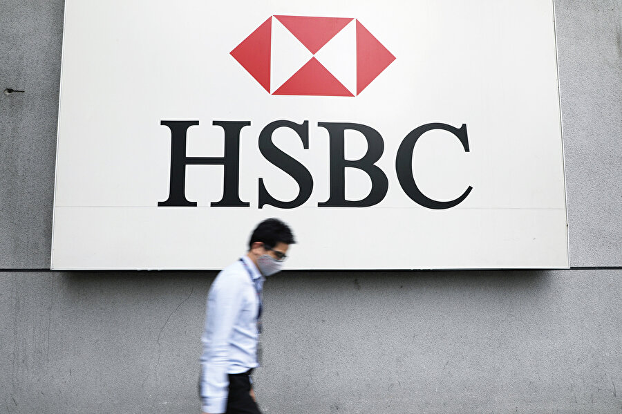 HSBC’nin sabıkası ise epey kabarık. Sadece İngiltere’nin değil Avrupa’nın en büyük bankası 2012’de Latin Amerika’daki uyuşturucu kartellerine 881 milyon dolar aktardığını kabul etmişti. 