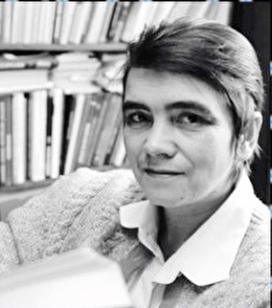 Dr. Koryagina 11 Eylül saldırılarından önce yaptığı bu çalışmasını “Tsunami 21” olarak adlandırmıştır ve bu saldırıların Amerika’nın ekonomik çöküşünü hızlandırmak için yapılmış bir terör saldırısı olduğunu söyler. 