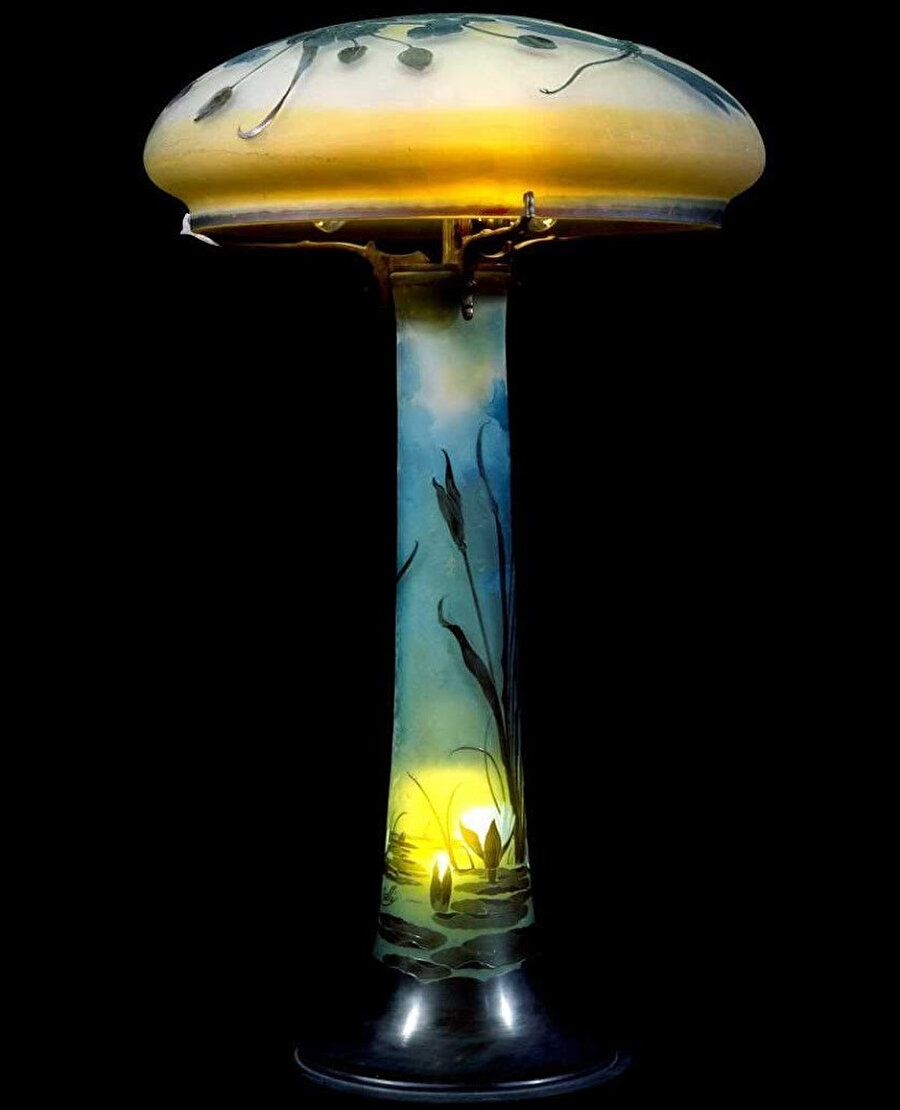 Dragonfly Lamp, Tasarımcı: Emile Galle.