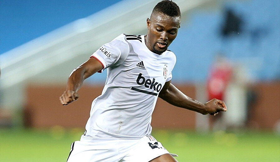 Beşiktaşlı Mensah koronavirüse yakalandı