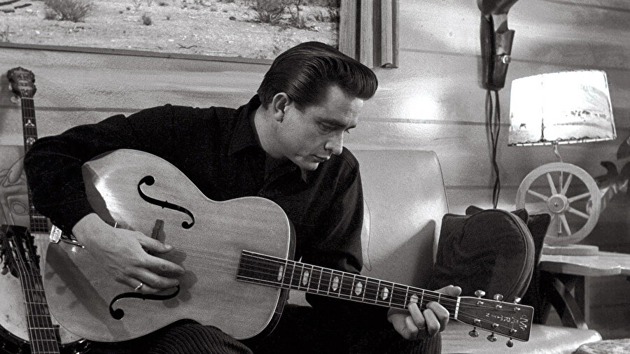 Johnny Cash (1932 - 2003)