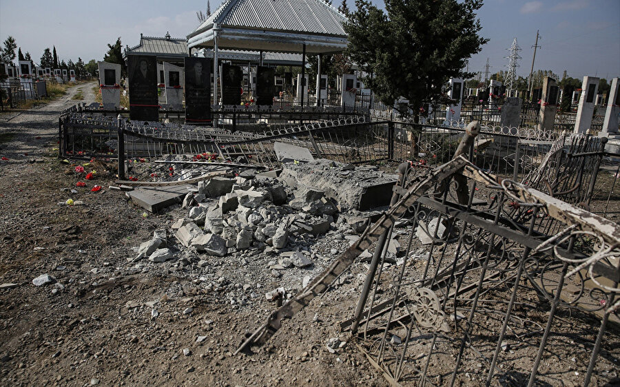 Ermenistan Terter'de mezarlık ziyaretinde bulunan sivillere saldırdı