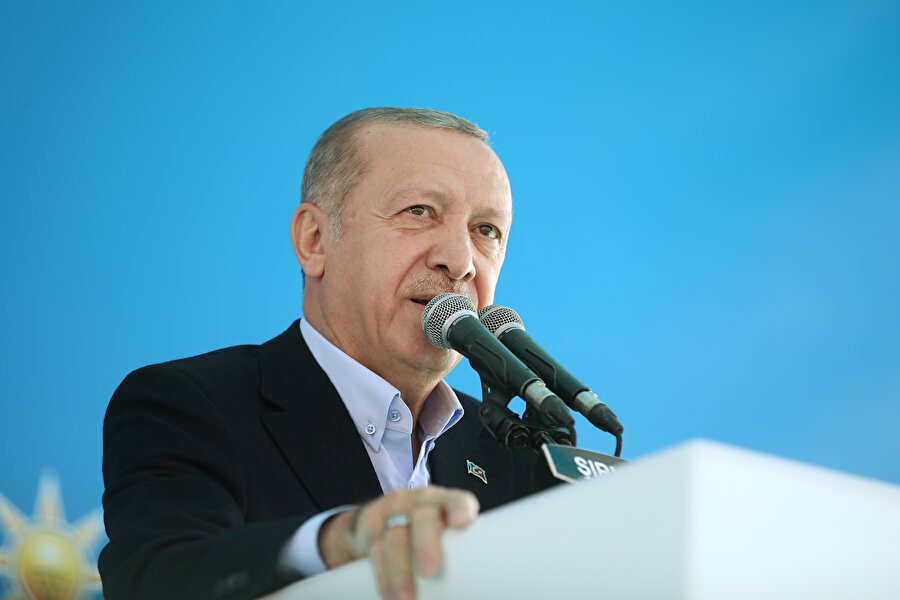 Cumhurbaşkanı ve AK Parti Genel Başkanı Recep Tayyip Erdoğan, Şırnak'ta açıklamalarda bulunurken