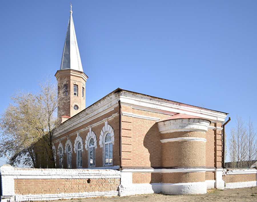 İnşasında koyun yünü ve at sütü kullanılan eser: Oyıl Camii