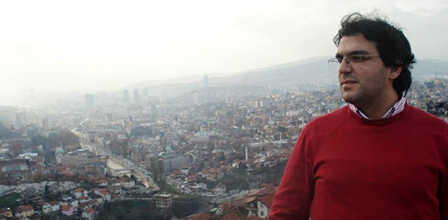 Ayhan Demir'le yakın zamanda Ketebe Yayınları'ndan çıkan kitabı Balkan Defteri'ni konuştuk.