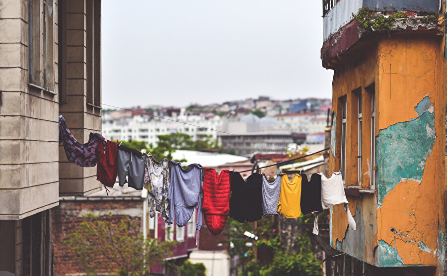 Türkiye’de bütün şehirler eksik bir şekilde İstanbul’dur.