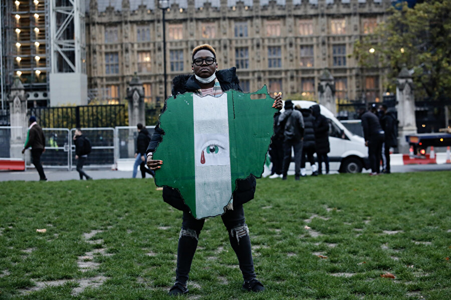 Gösteriler dünyada da yankı buldu; Londra, New York, Toronto gibi şehirlerde Nijeryalılar için gösteriler düzenlendi
