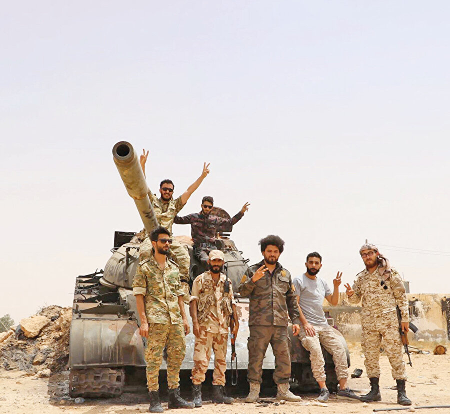 Libya ordusu Sirte önlerinde