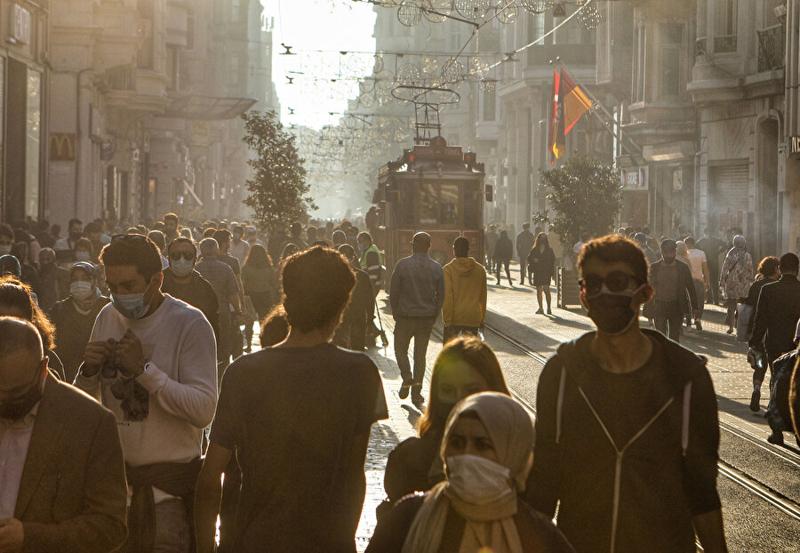 Vakaların arttığı İstanbul'dan kuralsız görüntüler