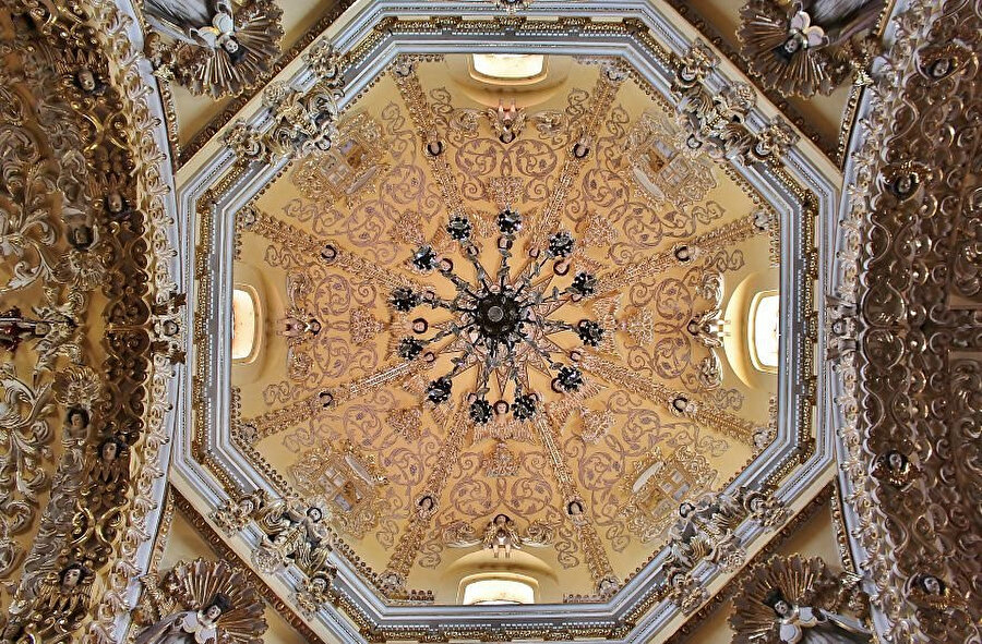 Dini yapıların kubbe mimarisi