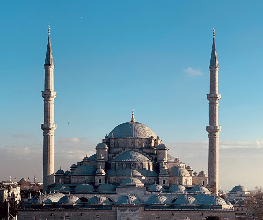 III. Mustafa Dönemi'nde Yeniden İnşa Edilen Fatih Camii