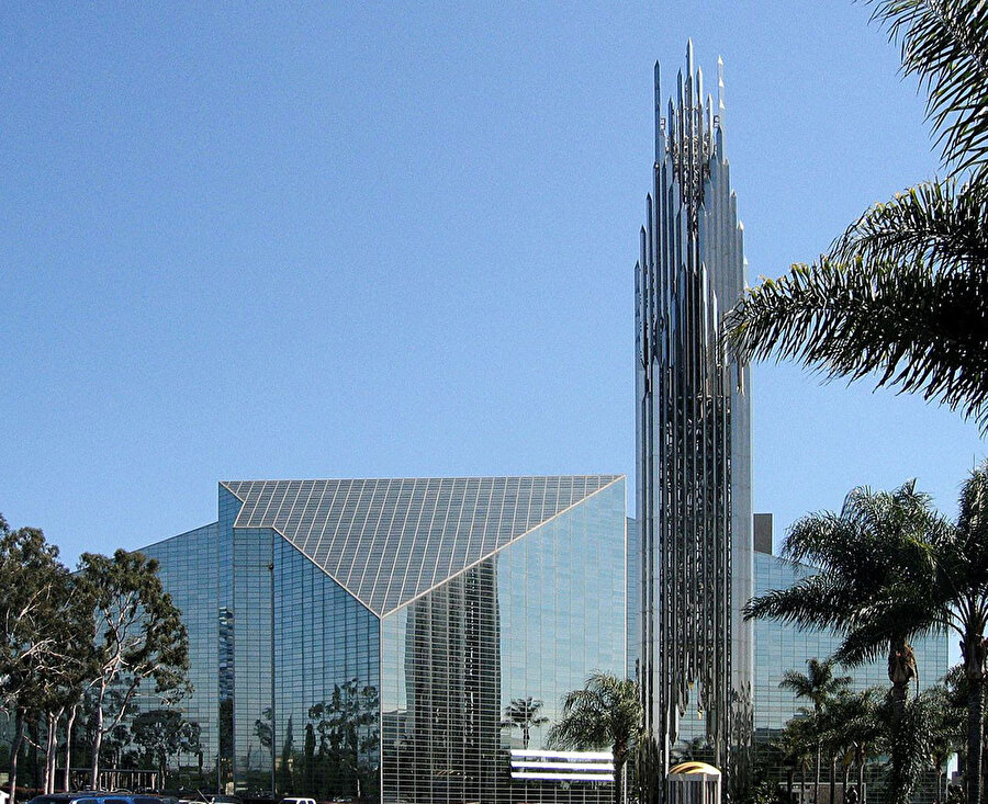 Kristal Katedral.