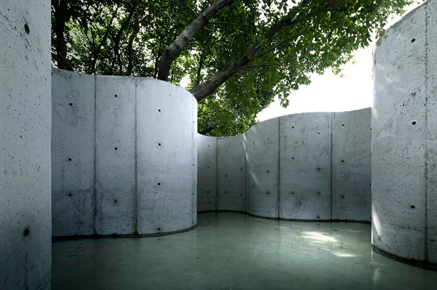 Void Garden (Boşluk Bahçesi).