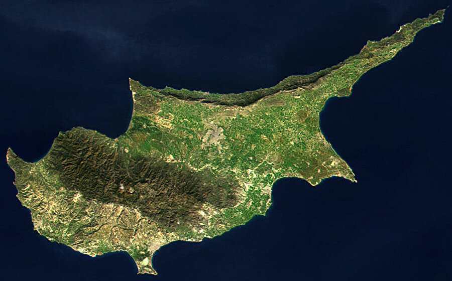 Kıbrıs Harekâtı, mazisine savaş açıp bedeni ve ruhuyla yönünü Batı’ya dönen Türkiye’nin ilk ve en güçlü imtihanı olarak geçer kayda