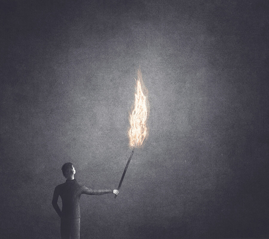 Ruh, köklerde gizlidir, göklere yönlendirir. Köklere inemezseniz, göklere yükselemezsiniz. Eğitimde, kültürde kazanılamayan bir istiklal ve istikbal mücadelesi, kaybedilmeye mahkûmdur.