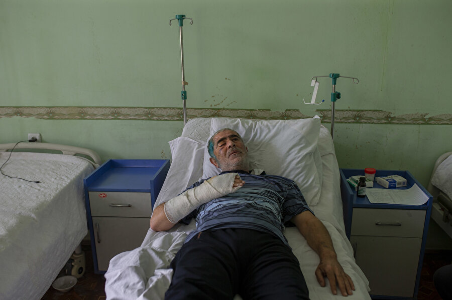 Sağ gözünü kaybeden bir diğer hasta belediyede temizlik denetçisi olarak çalışan Faik Kerimov.