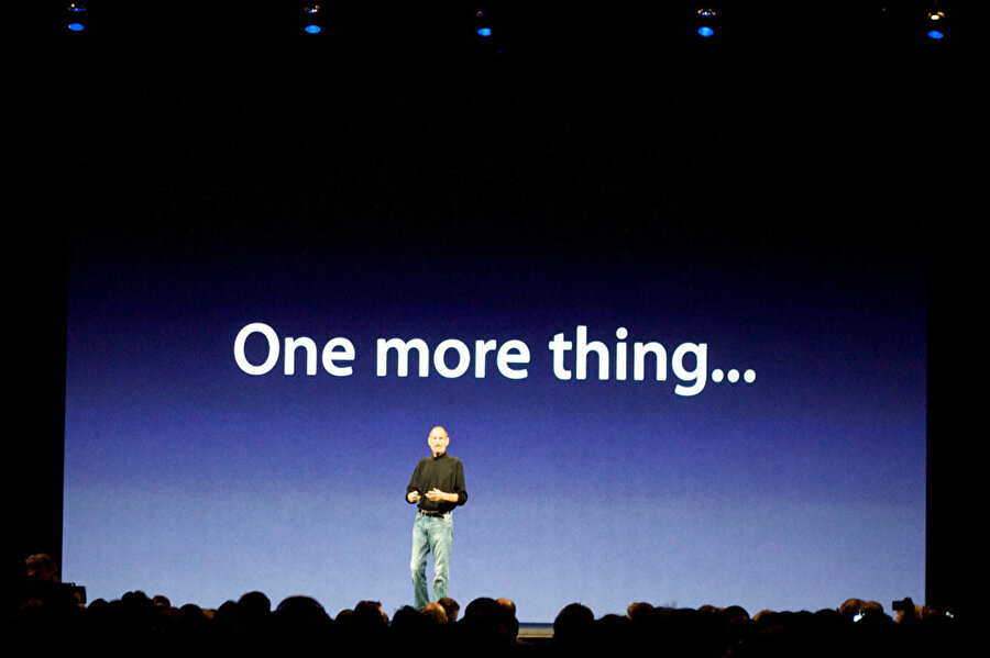 Apple, Steve Jobs döneminde de 'One More Thing' sloganını kullanıyordu.