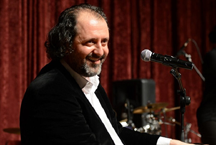 Yücel Arzen: Bir enstrümanın başında yüzlerce hatta binlerce saat tek başına kalmanız gerekir.