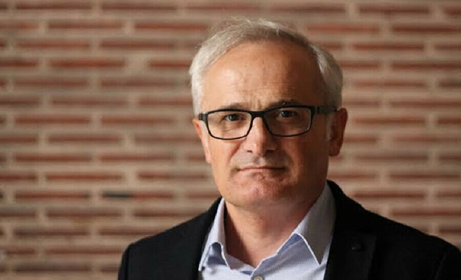 Prof. Dr. Ali Şükrü Çoruk: Küçük adam bulunduğu toplum kesimi itibariyle doğal olarak toplumcu gerçekçiliğin öznesi konumunda zaten.