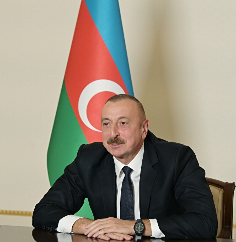 Azerbaycan Cumhurbaşkanı Aliyev: "Bu anlaşma bizim şanlı zaferimizdir"