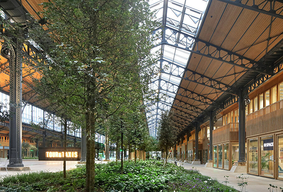 Yapı içerisinde 3000 m2 bahçe yer alıyor.