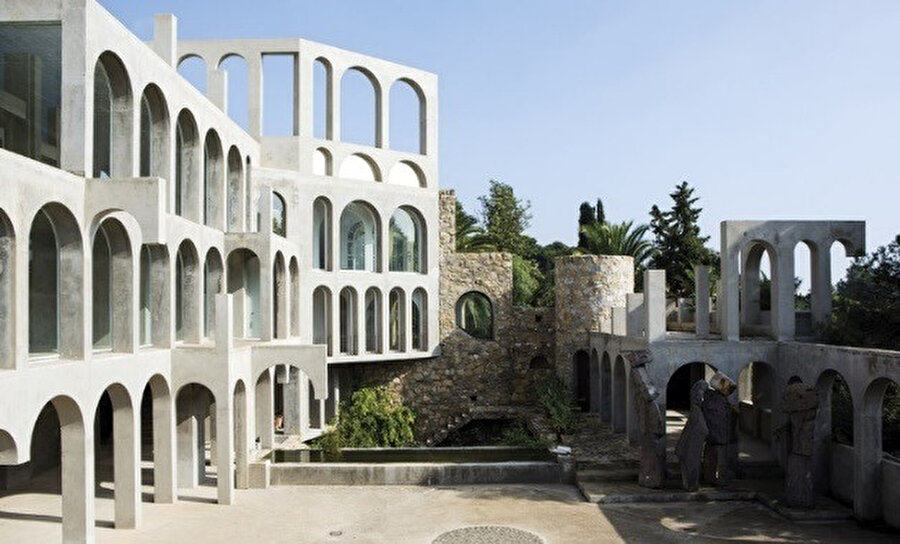 Casa Sublim avlusundan bir görsel.