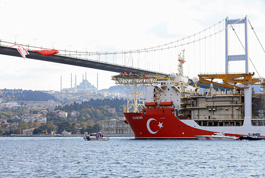 🚢Kanuni sondaj gemisi Karadeniz'e uğurlandı