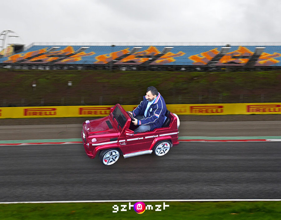 Hamilton getir götürünü bile yapamaz 