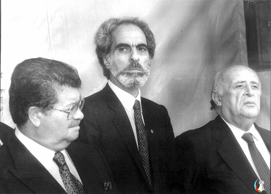 Ebülfez Elçibey’in liderliğini üstlendiği milliyetçi cephe, 1989 yılının 16 Temmuz’unda “Azerbaycan Halk Cephesi”ni kurdu.