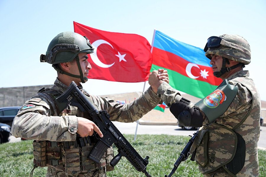 Türkiye ve Azerbaycan dostluğunun sembolü haline gelen kare