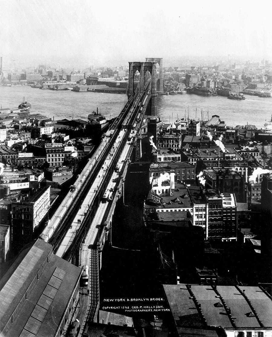 Brooklyn Köprüsü, New York City manzarası, 1898. Fotoğraf: Library of Congress, Washington, D.C. 