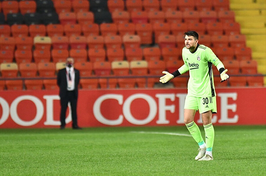 Ersin Destanoğlu, Başakşehir ve Fenerbahçe maçlarında forma giyemeyecek.