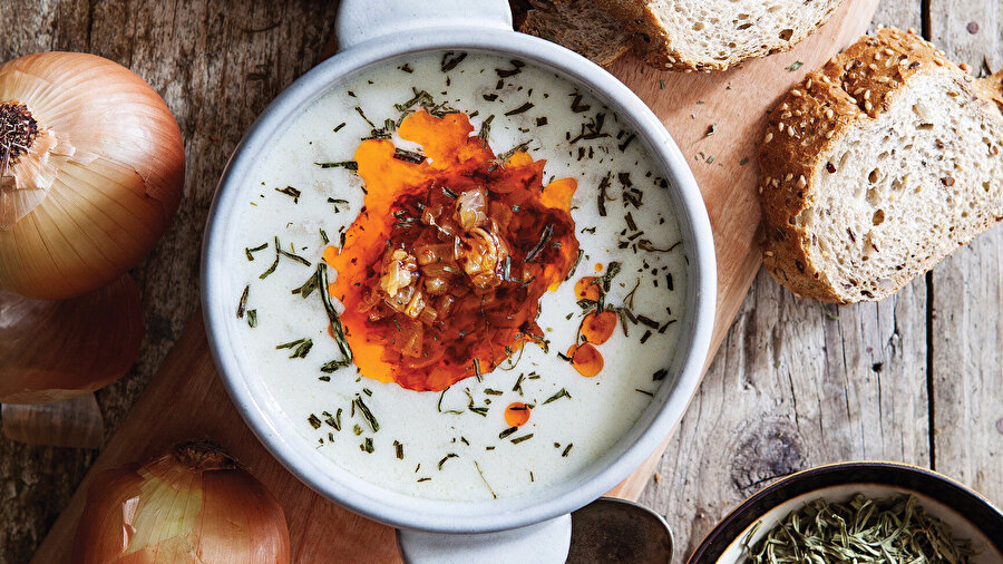 Sıcak Ayran Aşı Çorbası tarifi