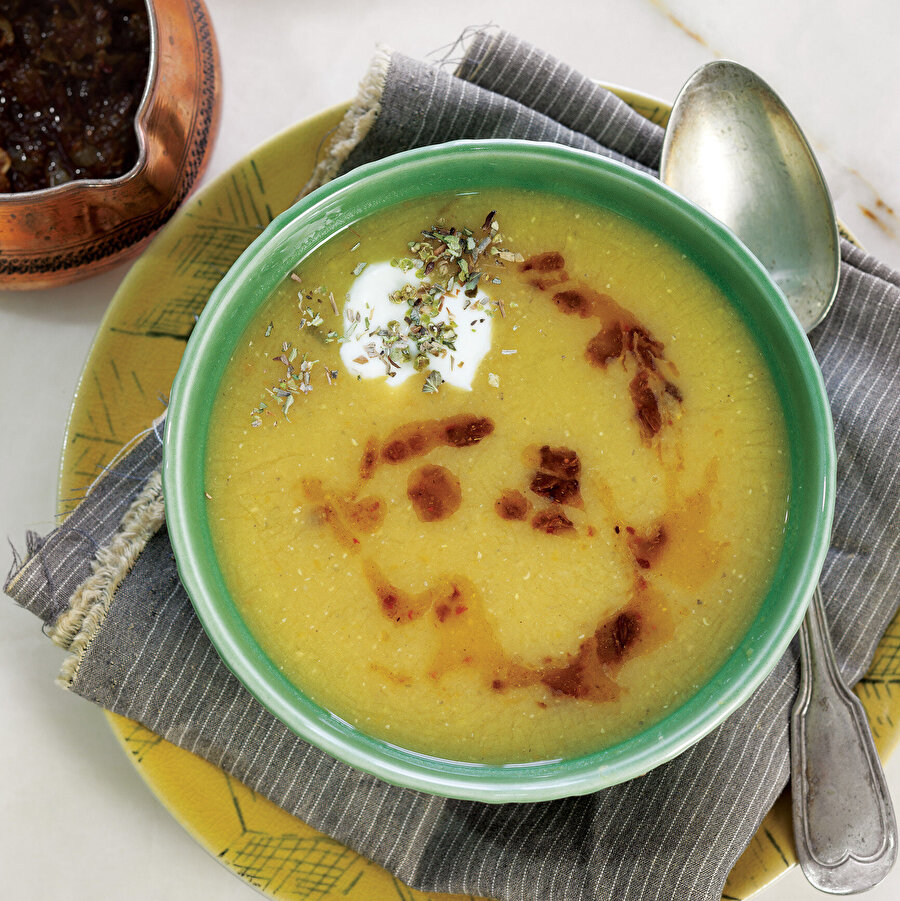 Erişteli Kimyonlu Mercimek Çorbası tarifi
