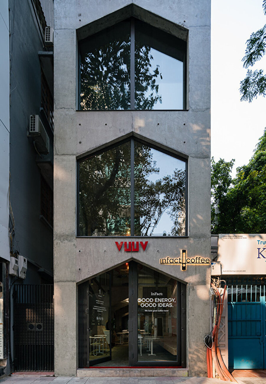 VUUV Binası; konut, ofis ve perakende hizmetlerini dar bir yapıda birleştiren modern bir tasarım.