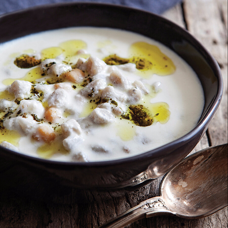 Şiş Börek Çorbası tarifi