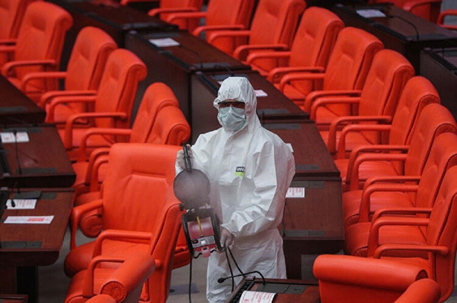 Milletvekilinin test sonucu pozitif çıktı: Salon boşaltılıp, dezenfekte edildi