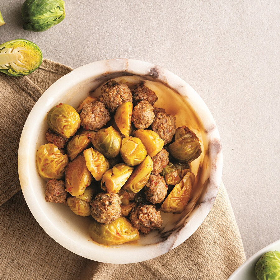 Köfteli Brüksel Lahanası Sotesi